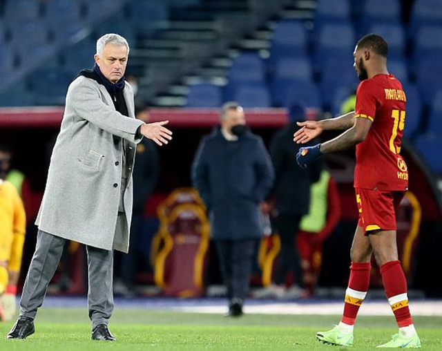 爱游戏APP-包含亚特兰大今晚官宣签约，志在荷甲名次提升，压力陡增，阵容厚度经受考验的词条