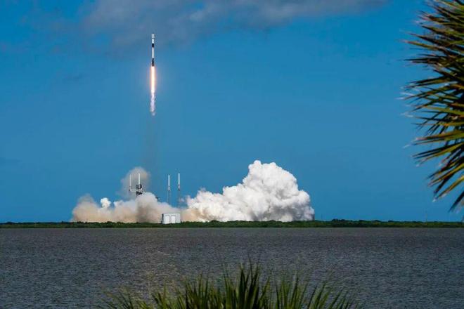 里程碑夜休斯敦火箭战术微调，欧超杯清晨刷纪录，引发热议，轮换策略成焦点的简单介绍